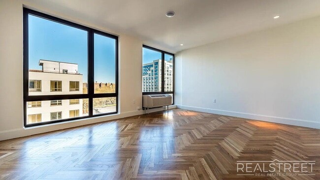 Duffield Street in Brooklyn, NY - Foto de edificio - Building Photo