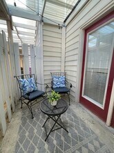 250 Mill Creek Pl in Roswell, GA - Building Photo - Building Photo