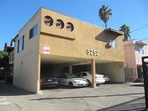 5252 Cahuenga Blvd in North Hollywood, CA - Building Photo - Building Photo