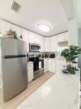 165 133rd Ave E in Madeira Beach, FL - Building Photo - Building Photo