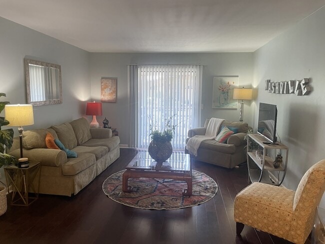 property at 555 N Dupont Ave