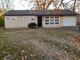 7009 E 111th St in Kansas City, MO - Building Photo