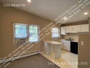 1216 Weber Dr in Lansing, MI - Building Photo - Building Photo