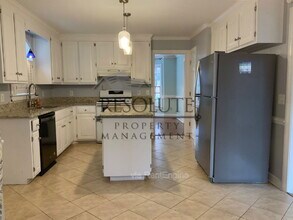 207 Leeward Ct in Cary, NC - Building Photo - Building Photo