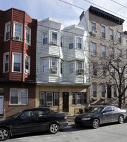 213 Adams St in Hoboken, NJ - Foto de edificio - Building Photo