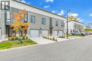 550 Sandison St in Windsor, ON - Building Photo