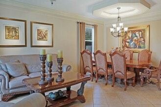 124 Spring Glen Dr in Debary, FL - Foto de edificio - Building Photo