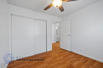 2763 San Marino St. in Los Angeles, CA - Building Photo - Building Photo