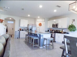 5122 Fiddlewood Way in Kissimmee, FL - Building Photo - Building Photo