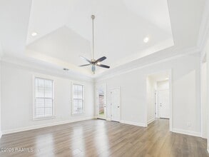 212 Twin Meadow Ln in Lafayette, LA - Building Photo - Building Photo