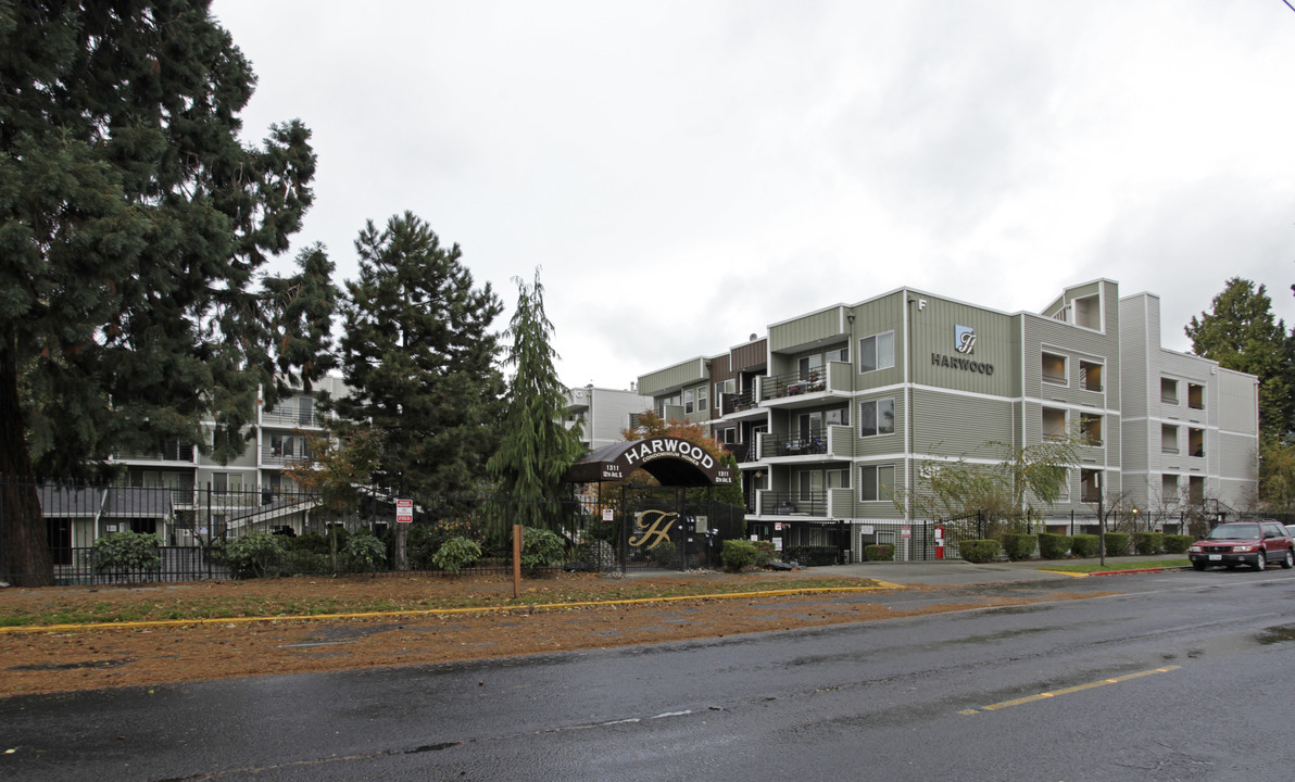 Harwood in Seattle, WA - Building Photo