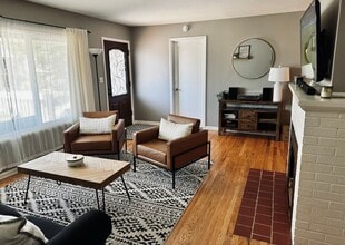 217 Eastwood Dr in Medford, OR - Building Photo - Building Photo