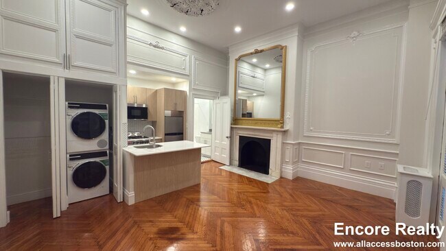 12 Joy St, Unit 5 in Boston, MA - Foto de edificio - Building Photo