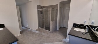 4630 Falls River Dr in Cumming, GA - Building Photo