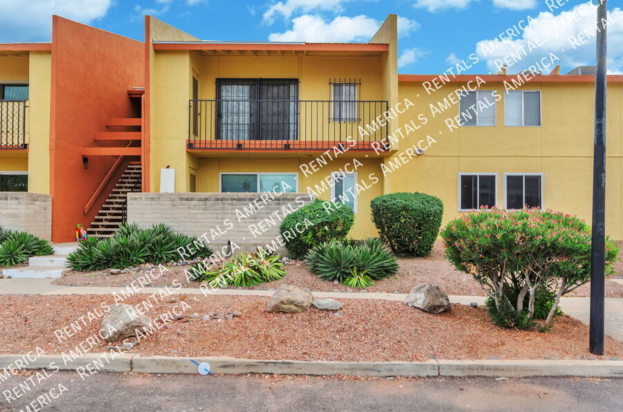 828 S Langley Ave in Tucson, AZ - Building Photo