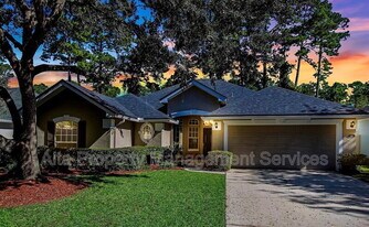 701 Lake Stone Cir in Palm Valley, FL - Building Photo