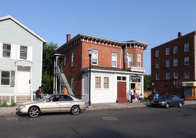 380 Arch St in New Britain, CT - Building Photo - Building Photo