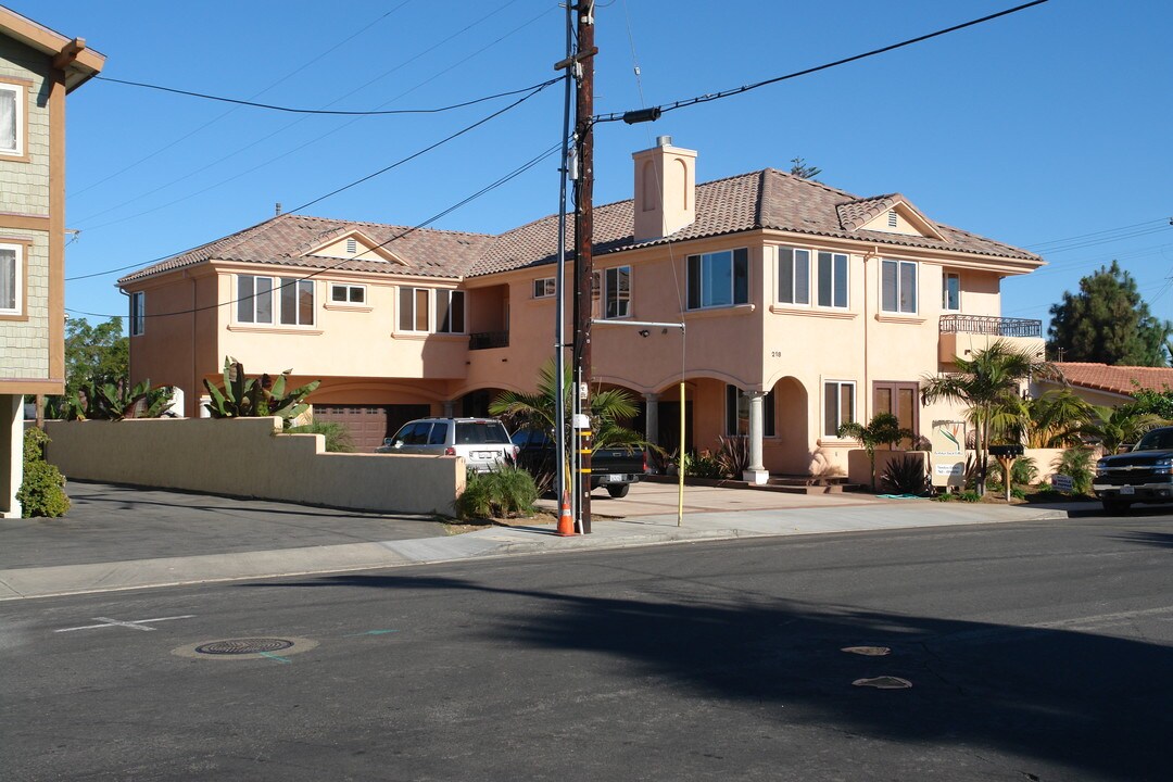 218 Pine Ave in Carlsbad, CA - Building Photo