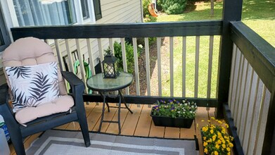 1201 Delk Dr in High Point, NC - Foto de edificio - Building Photo