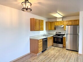 5104 W Nob Hill Blvd, Unit 11 in Yakima, WA - Foto de edificio - Building Photo