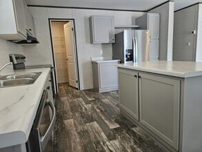 6680 Hidden Oaks Dr in North Fort Myers, FL - Building Photo - Building Photo