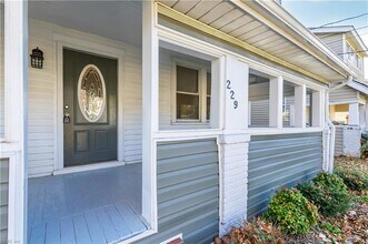 229 Woodview Ave in Norfolk, VA - Building Photo - Building Photo