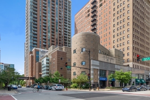 property at 40 E 9th St