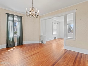 42 Chestnut St in Red Bank, NJ - Building Photo - Building Photo