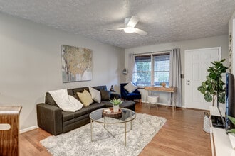 203 Buck Cove Terrace in Asheville, NC - Building Photo - Building Photo