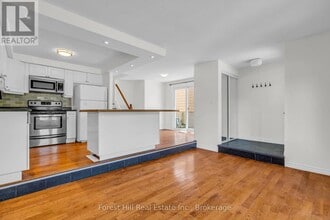 15 Homestead Pl in Kitchener, ON - Building Photo - Building Photo