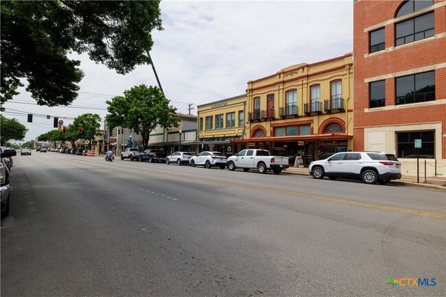 142 West St in New Braunfels, TX - Building Photo - Building Photo