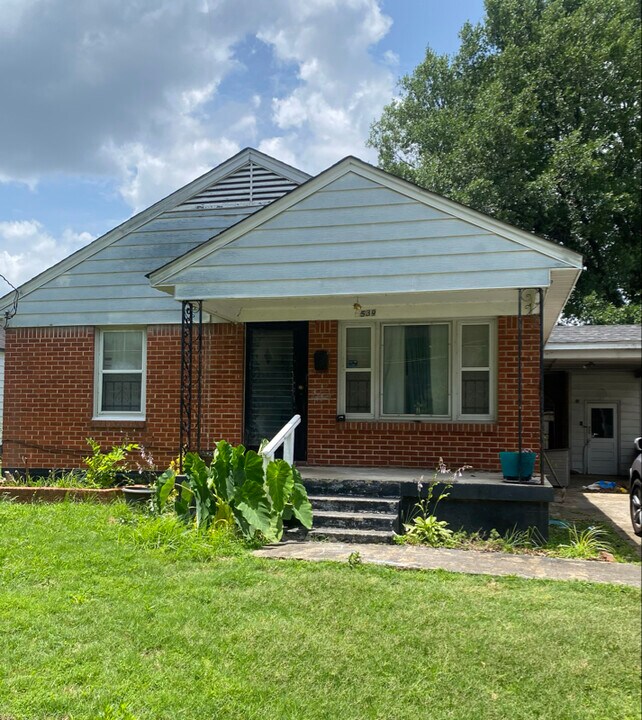 1539 Livewell Cir in Memphis, TN - Building Photo