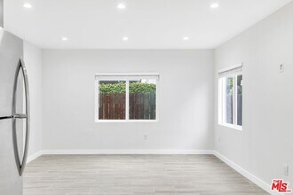 40 Rose Ave in Los Angeles, CA - Building Photo - Building Photo