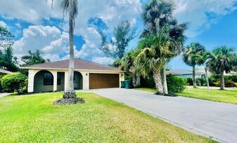 552 97th Ave N in Naples, FL - Building Photo