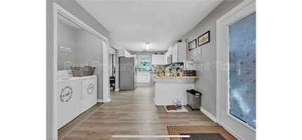 1070 Joyner St in Norfolk, VA - Building Photo - Building Photo