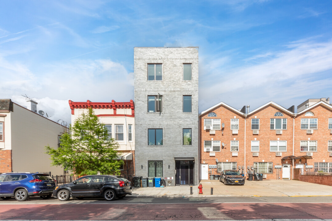 1257 Rogers Ave in Brooklyn, NY - Building Photo