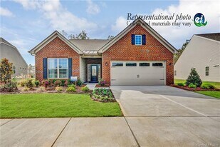 15429 Topanga Dr in Charlotte, NC - Building Photo