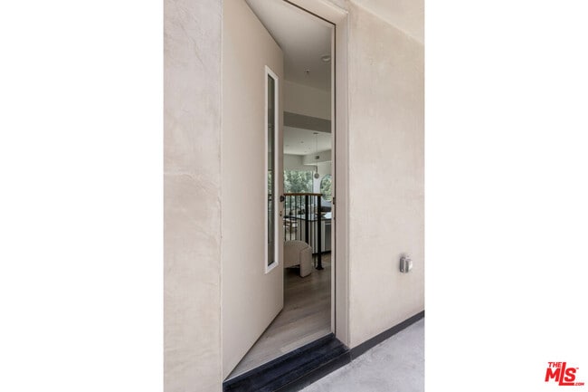 172 S Avenue 58 in Los Angeles, CA - Building Photo - Building Photo