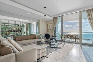 17901 Collins Ave, Unit 2103 in Sunny Isles Beach, FL - Building Photo