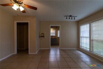 1310 Massey St in Killeen, TX - Foto de edificio - Building Photo