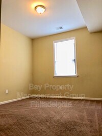 2324 N Park Ave photo'