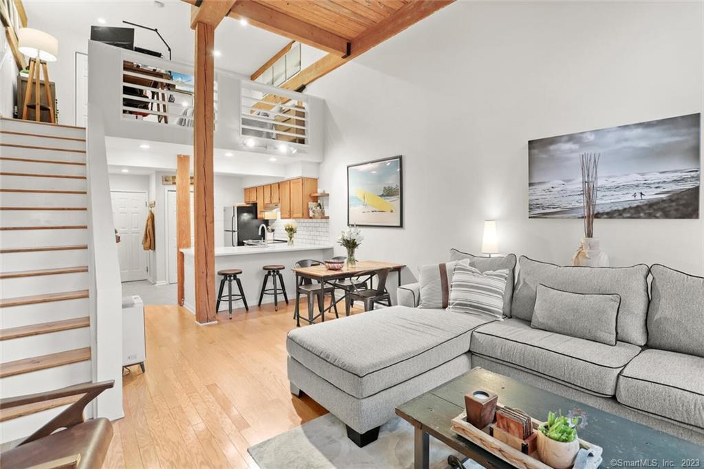 25 Grand St in Norwalk, CT - Building Photo