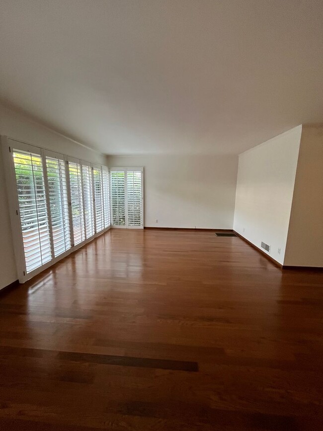 2615 State St in Santa Barbara, CA - Building Photo - Building Photo