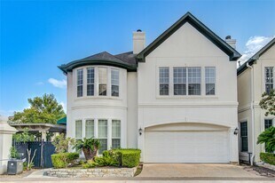 2124 Nantucket Dr in Houston, TX - Building Photo