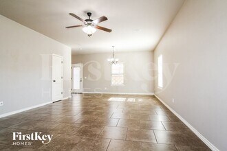 12016 Garden Ct in Oklahoma City, OK - Foto de edificio - Building Photo