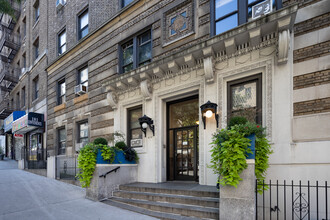 Fort View Apartments in New York, NY - Building Photo - Building Photo