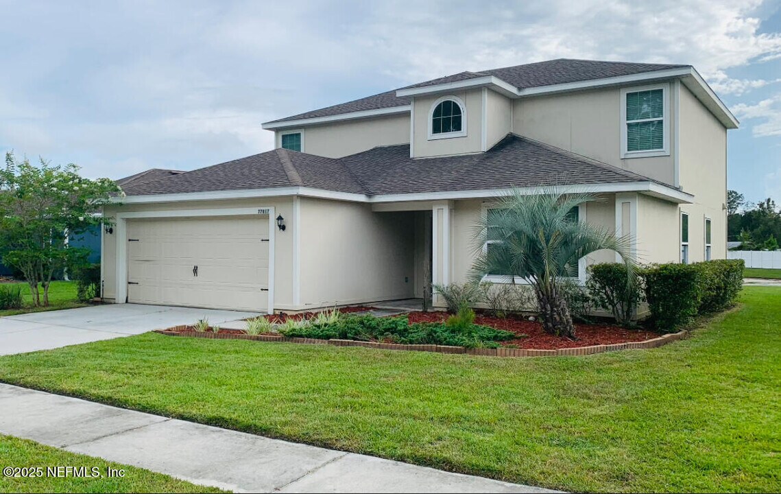 77817 Lumber Creek Blvd in Yulee, FL - Foto de edificio