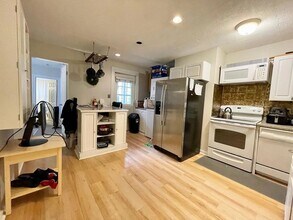 74 Gates St in Boston, MA - Building Photo - Building Photo