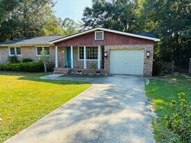 904 Stanton Ave in Waycross, GA - Building Photo