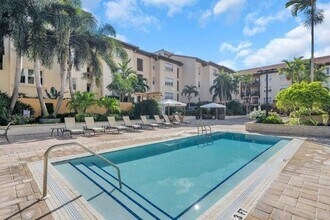 200 4th Ave S, Unit 227 in St. Petersburg, FL - Foto de edificio - Building Photo